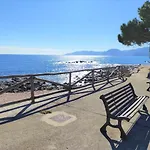 Terrazza Lungomare, E Sei In Spiaggia... * Cala Gonone