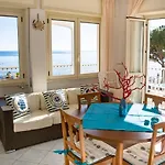 Terrazza Lungomare, E Sei In Spiaggia... Cala Gonone