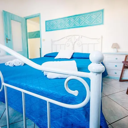 Terrazza Lungomare, E Sei In Spiaggia... كالا غونوني