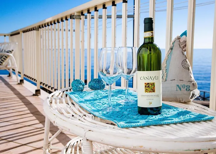 Terrazza Lungomare, E Sei In Spiaggia... * كالا غونوني