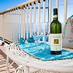 Terrazza Lungomare, E Sei In Spiaggia... * Cala Gonone