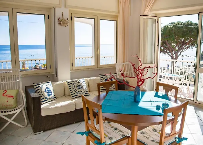 Terrazza Lungomare, E Sei In Spiaggia... Cala Gonone